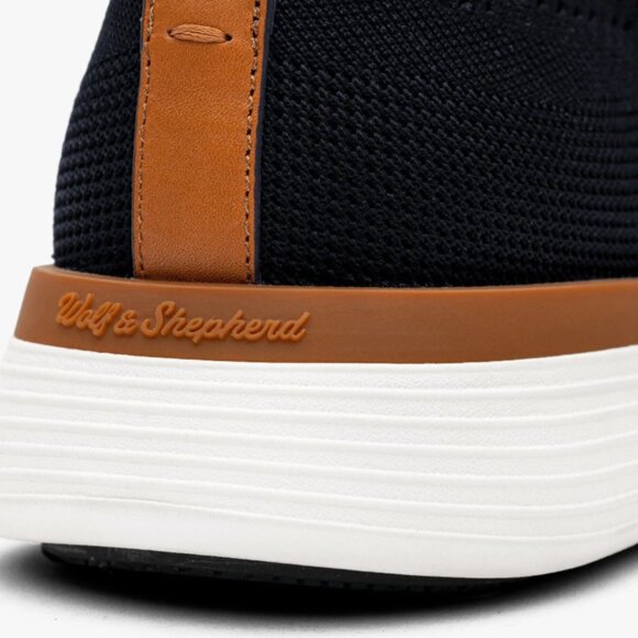 Wolf and Shepherd SwiftKnit™ Derby - Picture 4 of 4